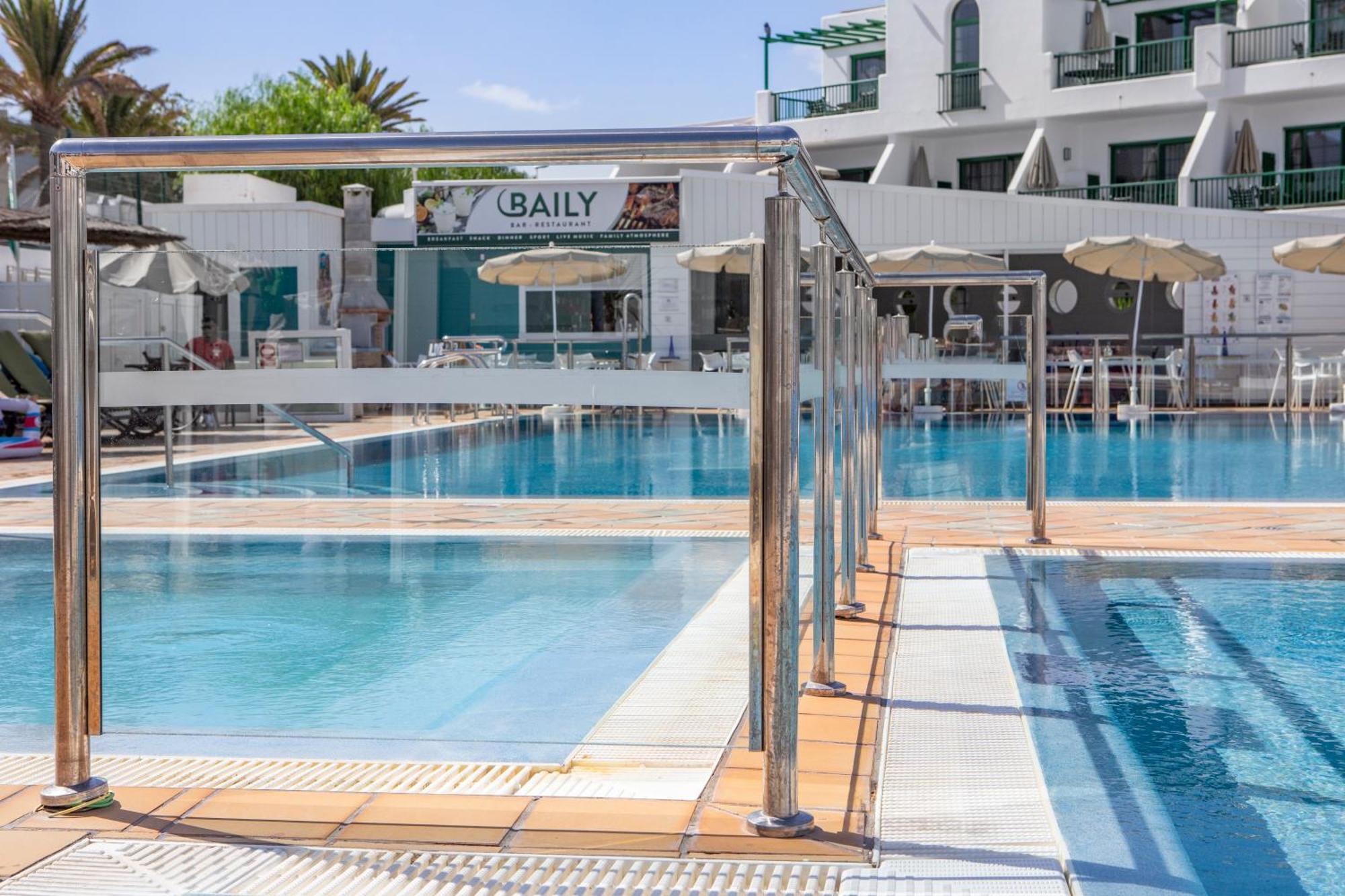 Апарт готель Club Del Carmen Пуерто-дель-Кармен Екстер'єр фото